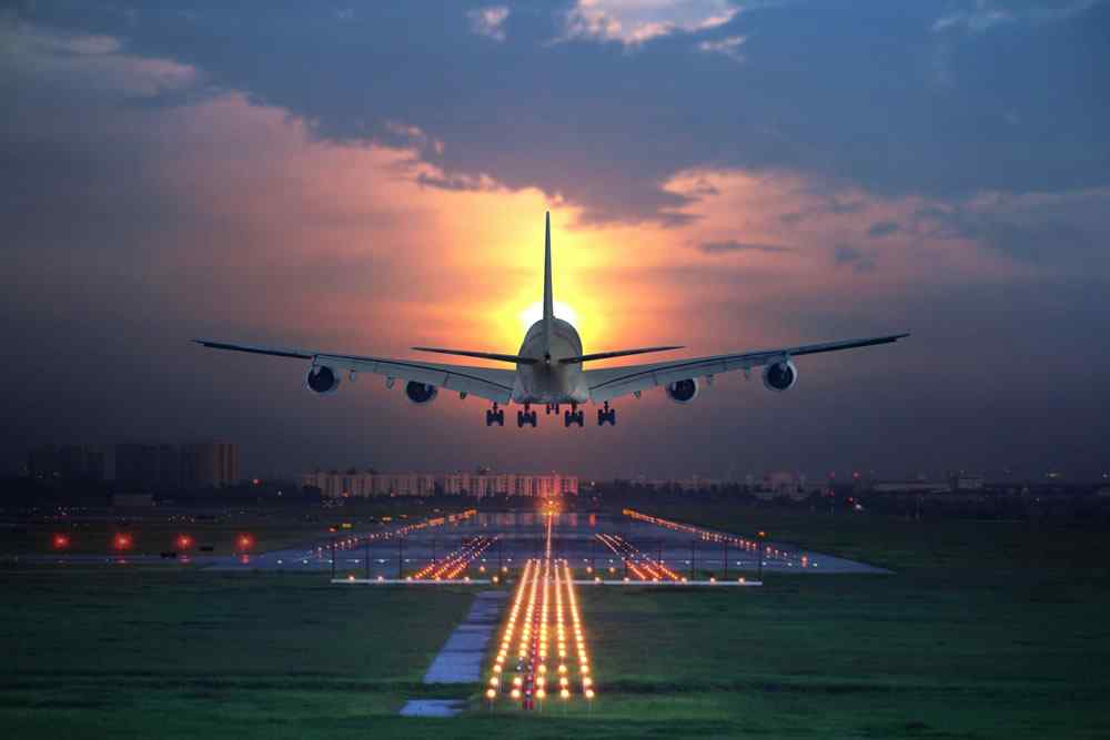 https://cargolviv.com/wp-content/uploads/2015/09/shutterstock_1356599871.jpg